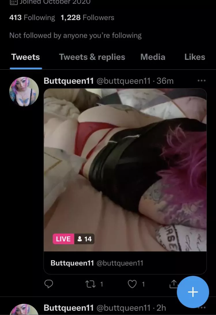 Live rn, she was dancing and bussin 🥜