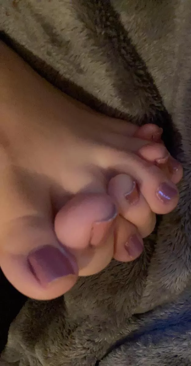 Long toes 😳
