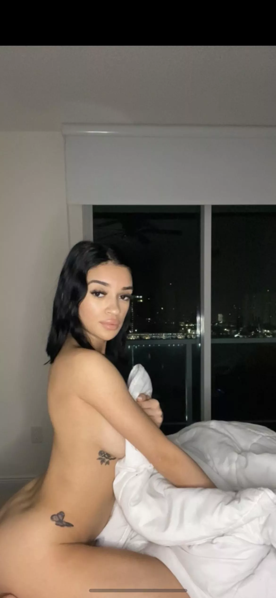 Look at my back dimples while you fuck me🥺🥺💦