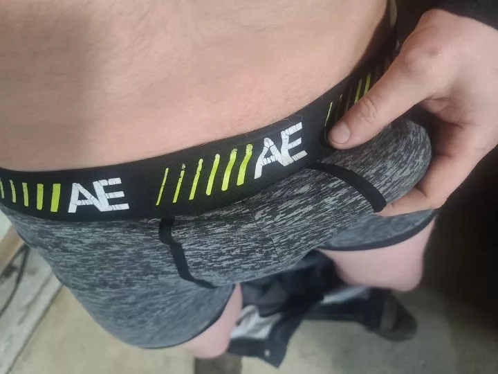 look who's hiding out but ready to go!!🙈😜