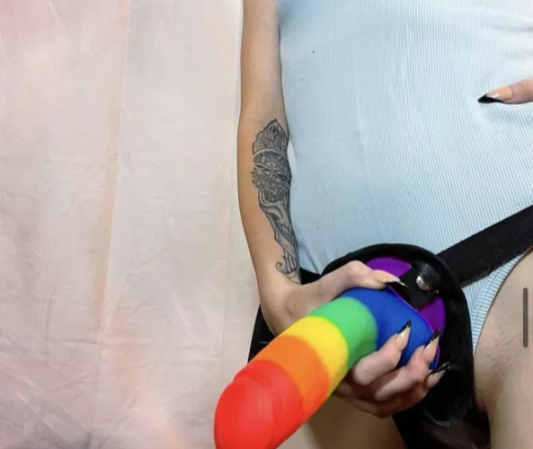 Looking at a slut to fuck. 🆙 if you want mommy inside of you 😈🥵😍