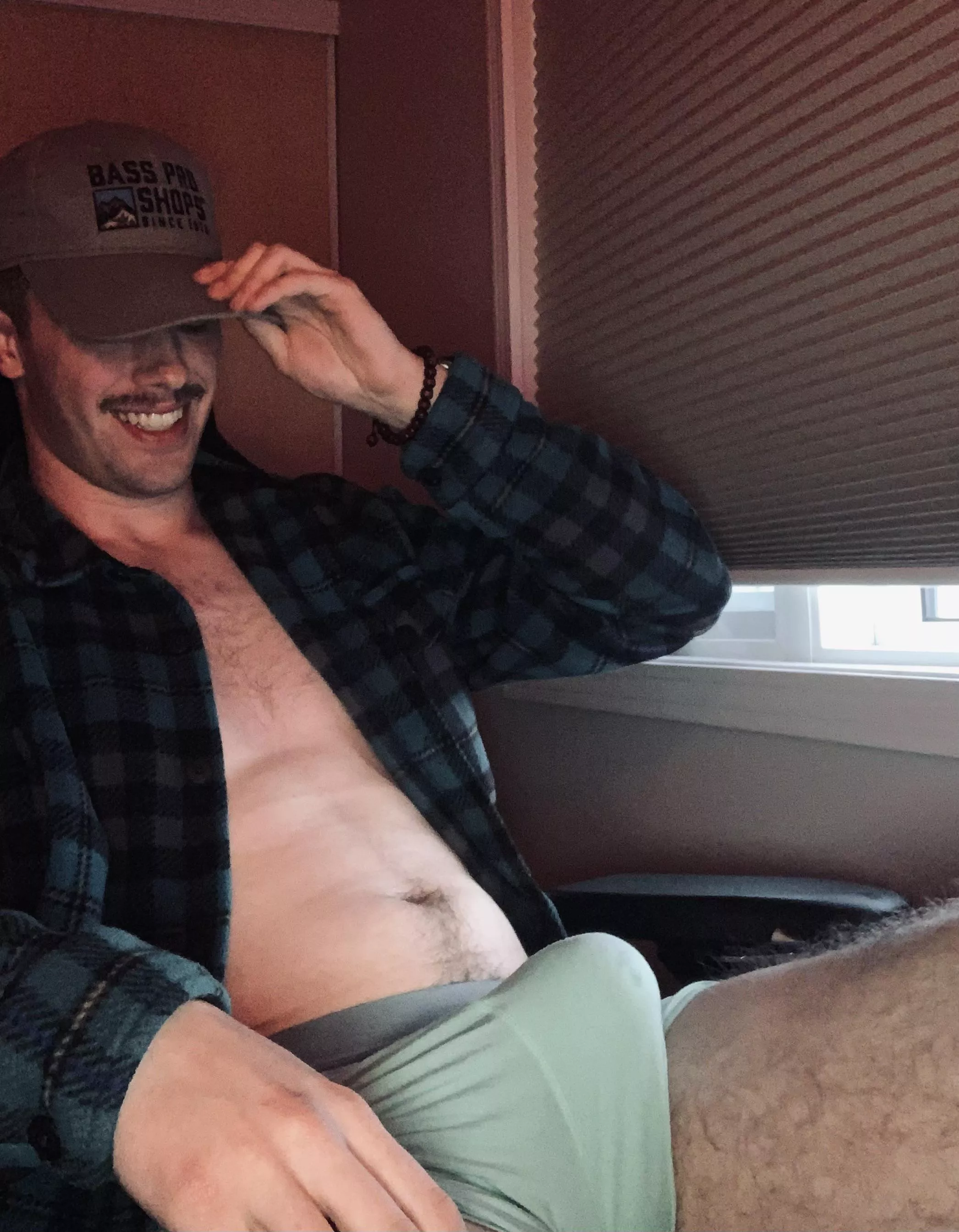 looking at all these hump day posts has me bulging at the seems 😯