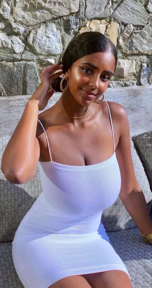 Looking for a fellow gooner who can feed me sexy black sluts like her! K- New_Syd and let’s get nasty