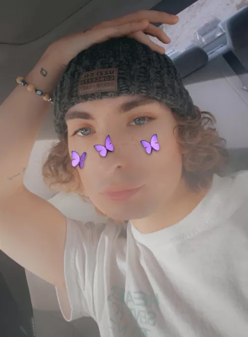 Looking for some gaymers to join my discord 😊 Dead by Daylight, Fortnite, Final Fantasy and more! Good vibes only 🤎 I’ll message you if ur interested