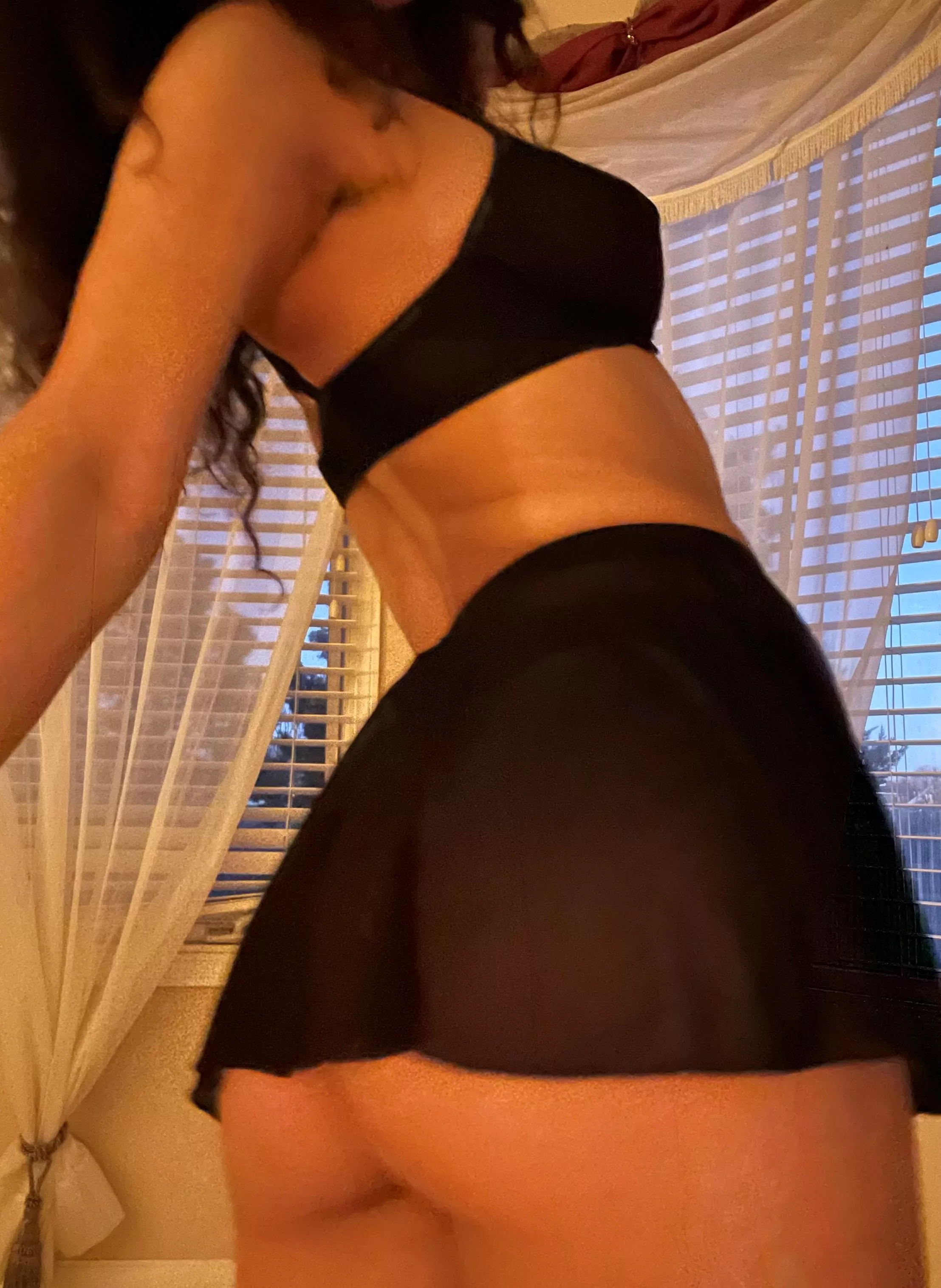 looking for someone to break in my arabian pussy...