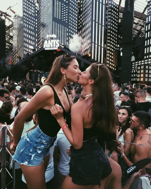 Looks like player 3 is eager to join in