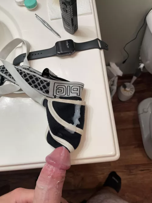 Love cumming on my sweaty jock😍