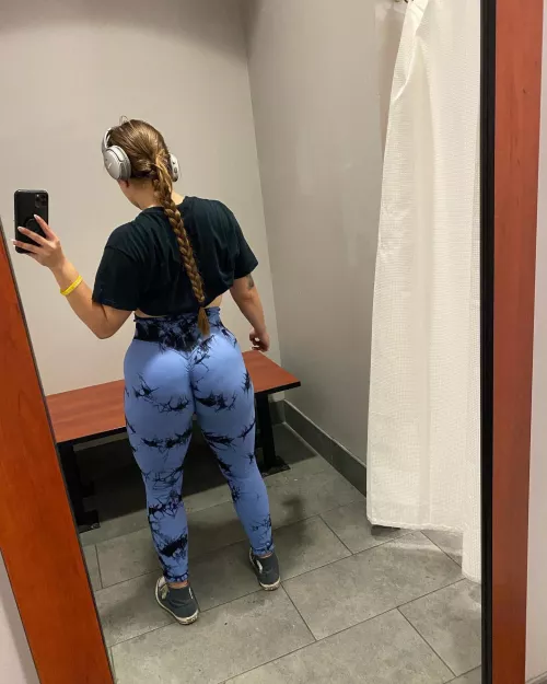 Love these leggings [oc] [altgirl]