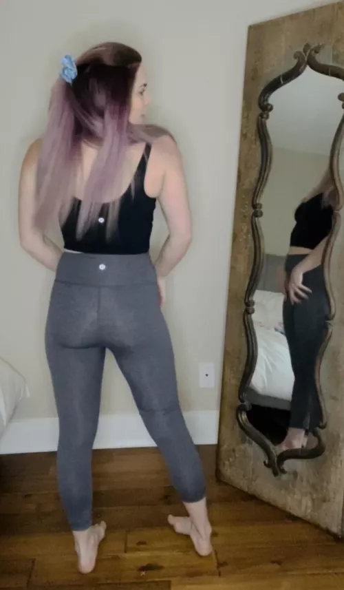 LuluLemon addict 🍑