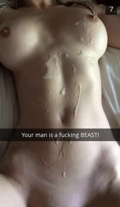Lunchtime snaps from bestie. Why does this turn me on so much