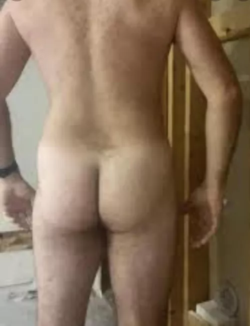 [M] 43, 5’10” 175 Did someone say butts?