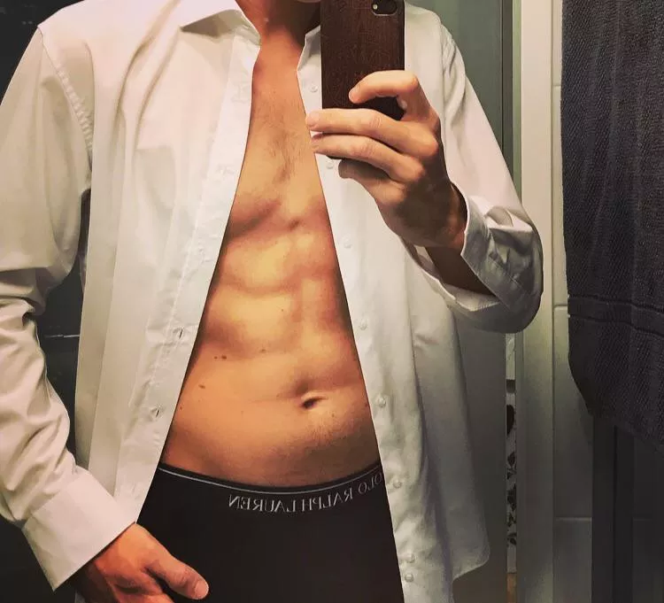 [m] feeling horny 😘