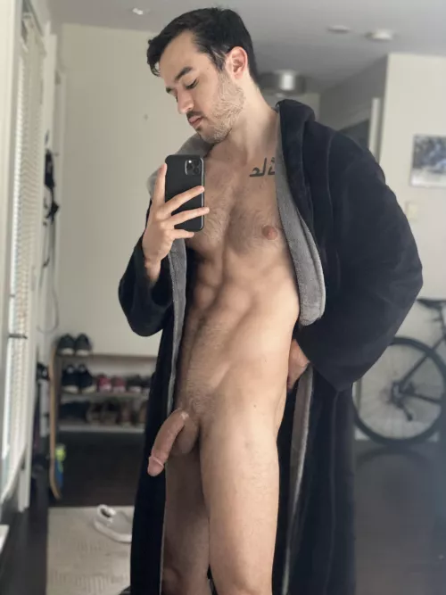 (M) post 🚴🏼‍♂️ time to robe & chill. I’m soft, hoping someone can help get me hard..