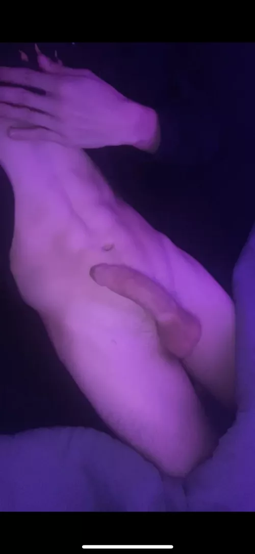 (M18) kiss my abs and lick my cock ๐
