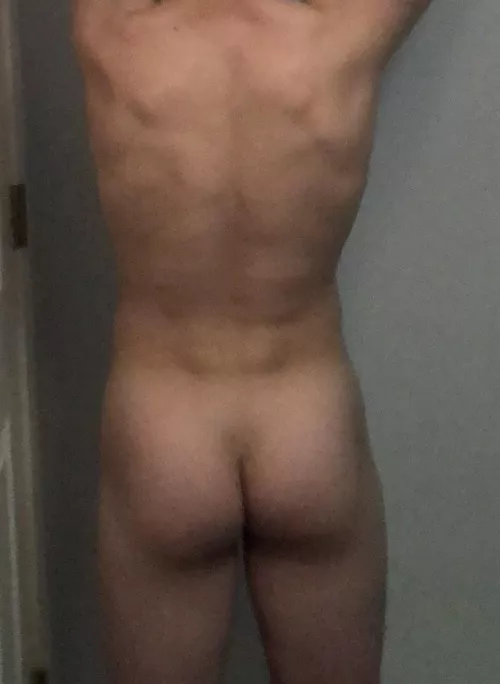 [M18]100 upvotes to make a vid of me shoving sharpies up my butthole