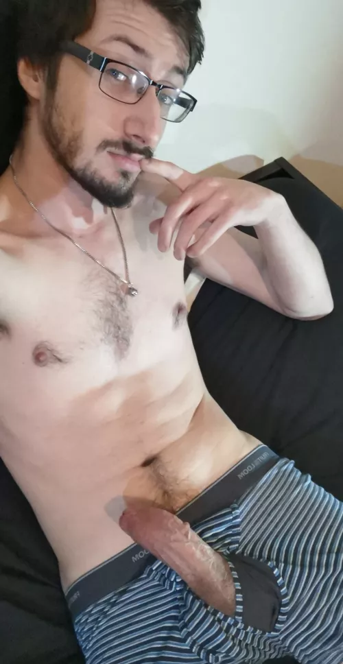 (M27bi) I want to stay in bed all day, who wants to join me?