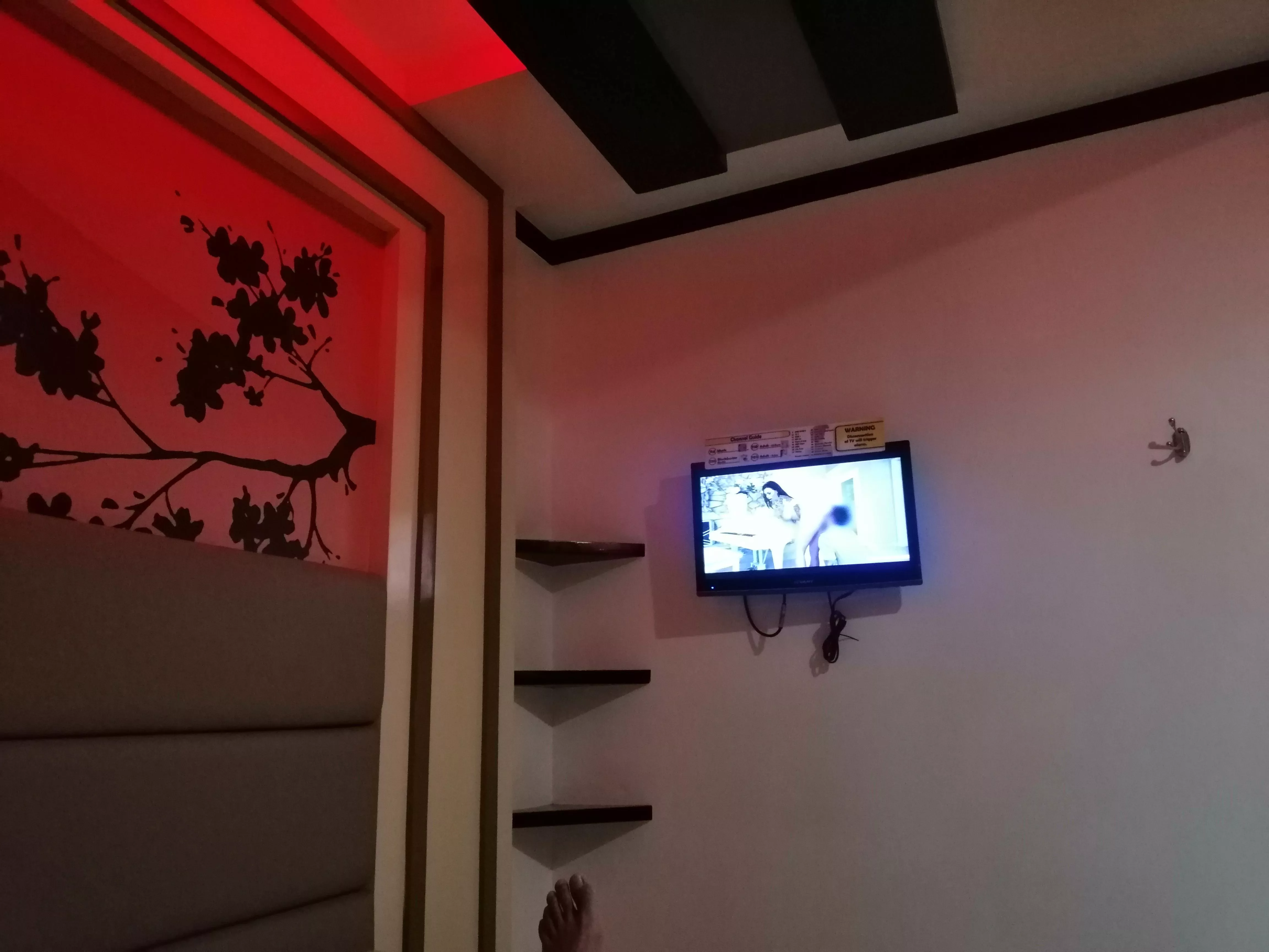 [m4f] baka may wala ginagawa jan, palipas tayo oras.. Red haus macros hiway now..