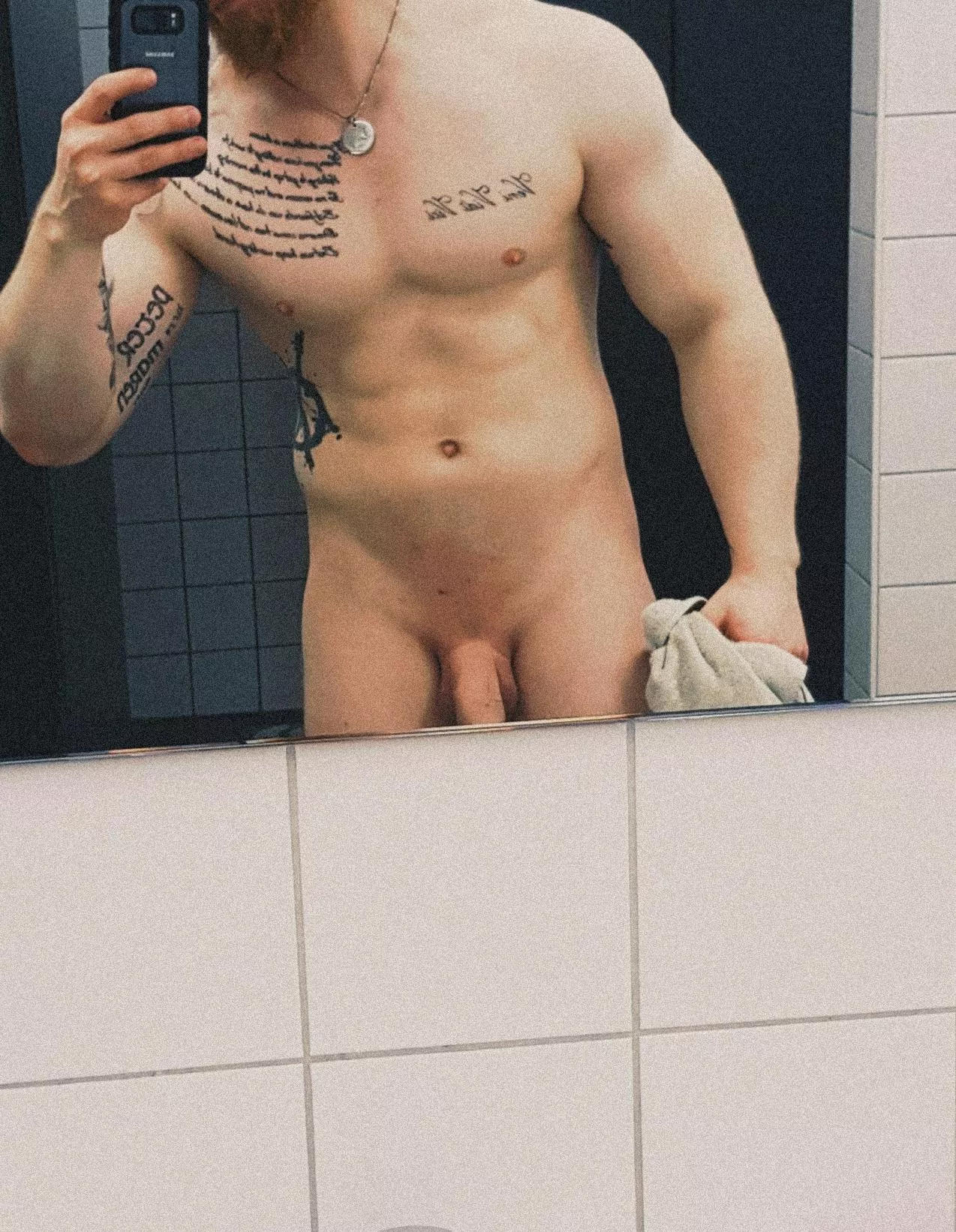 made this photo at work while the cleaning woman came in 😂