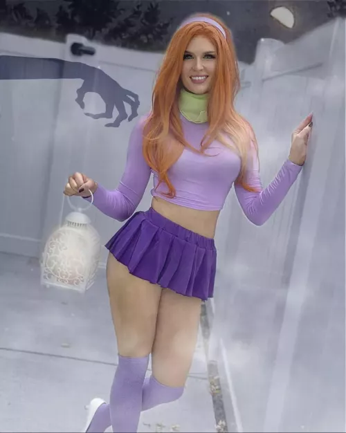 MadEmLush as Daphne Blake