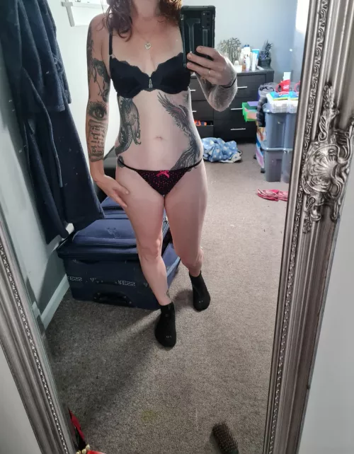 make her feel good and the pics will keep getting dirtier