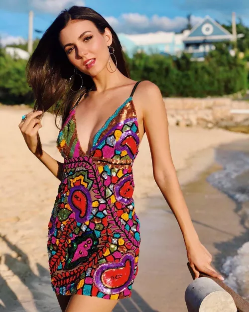 Make me cum for Victoria?