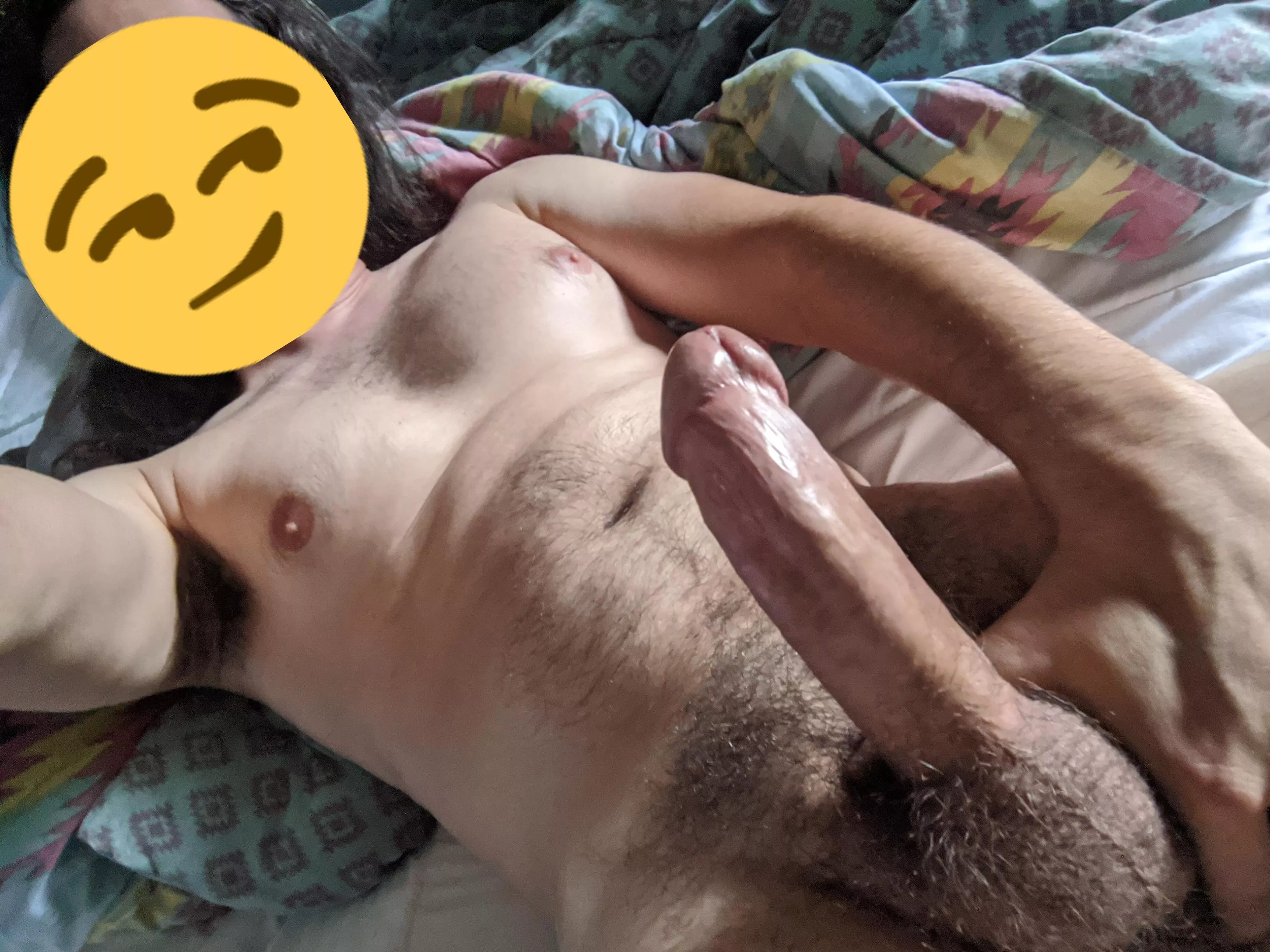 Makes me so hard knowing people look at my pics ;)