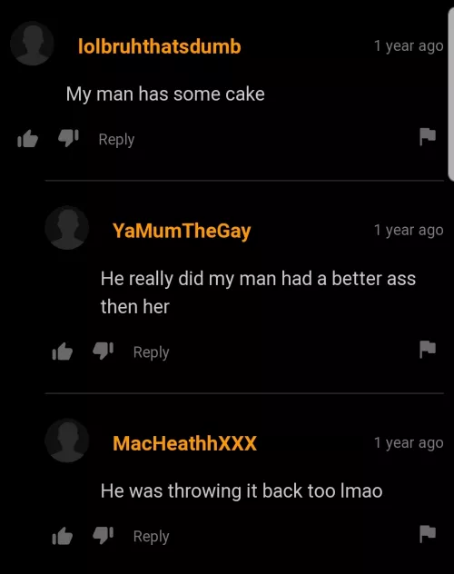 Man is packing on both sides 🥵