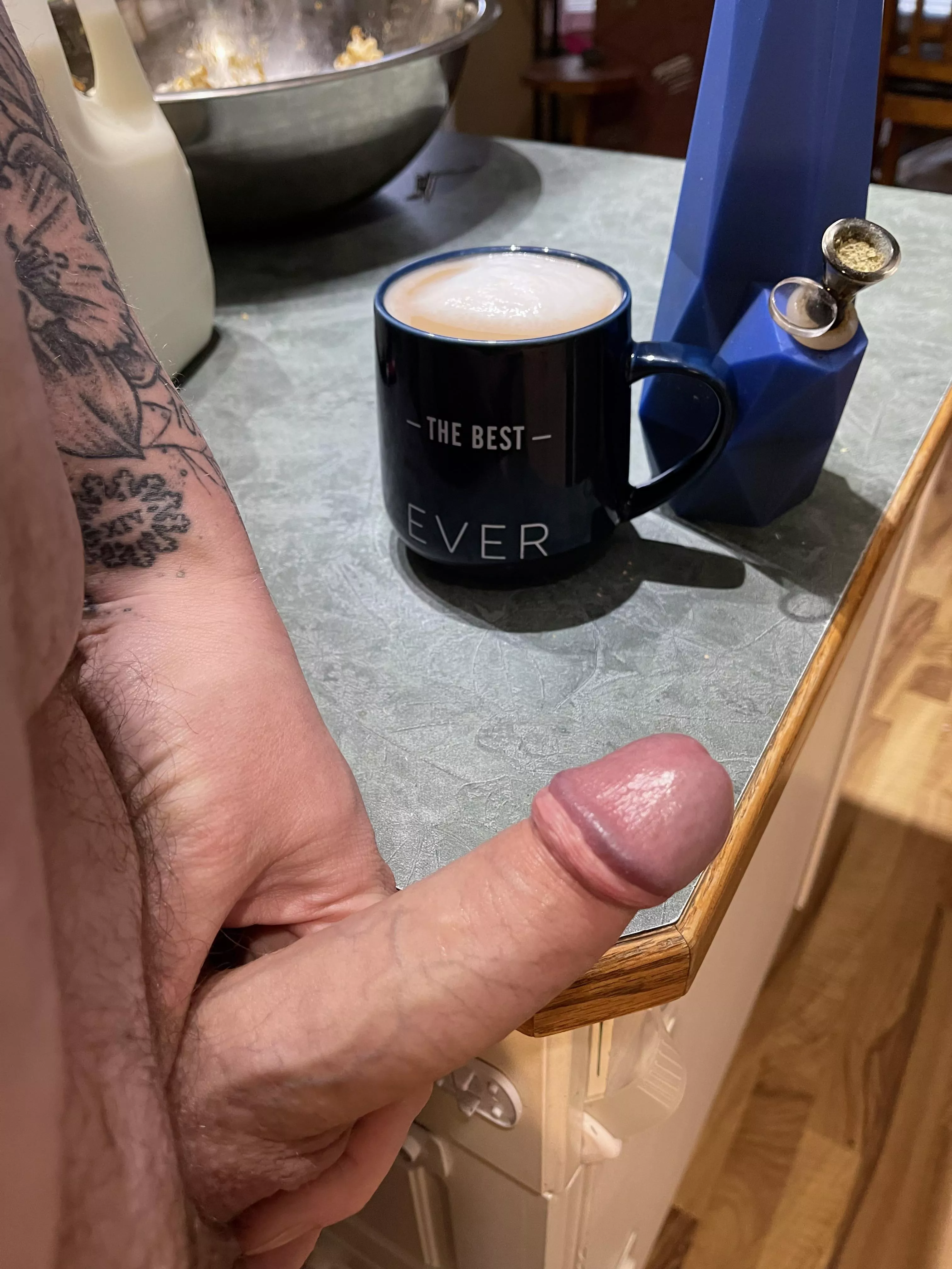 [M]an this weather can suck my nuts. So tired of snow! Hope your Sunday morning is going well 😁