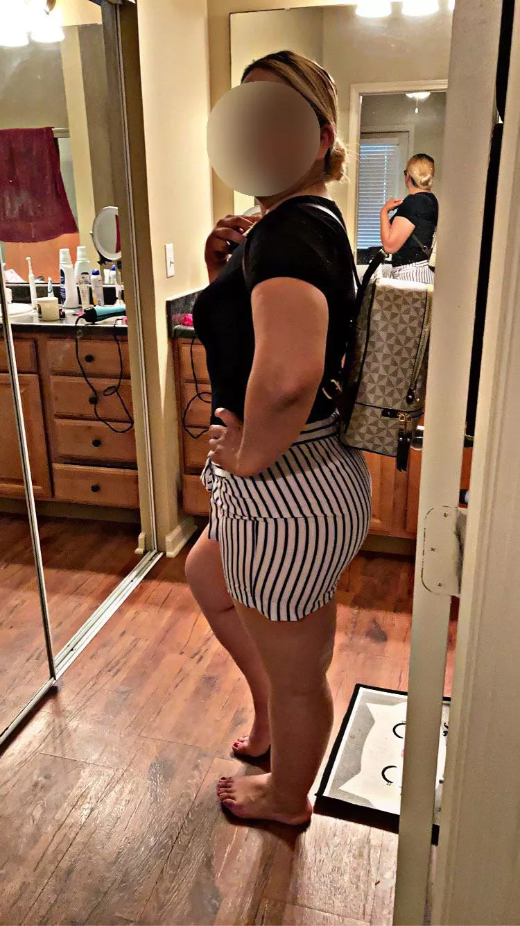 Married but hubby likes to share 🍑