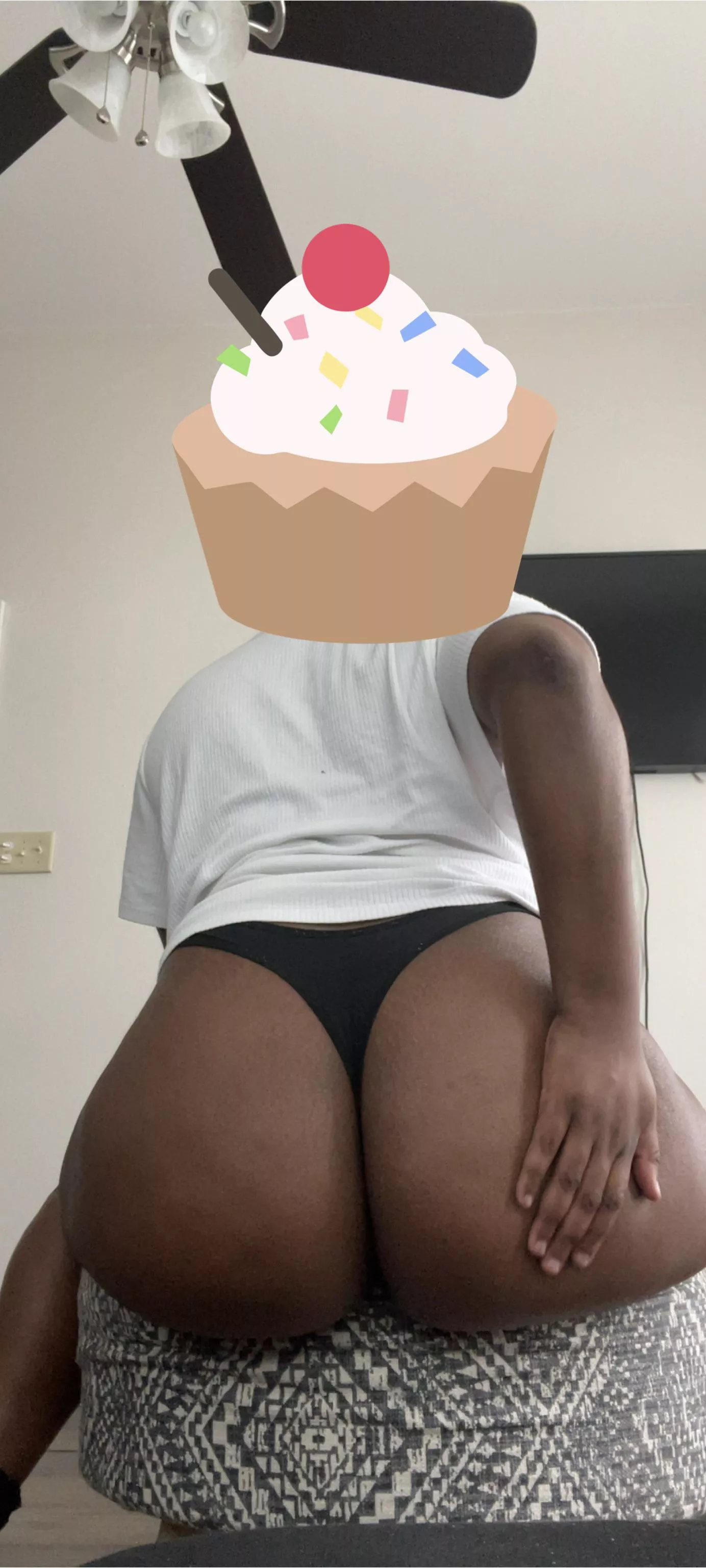 Melanated Milf Monday!