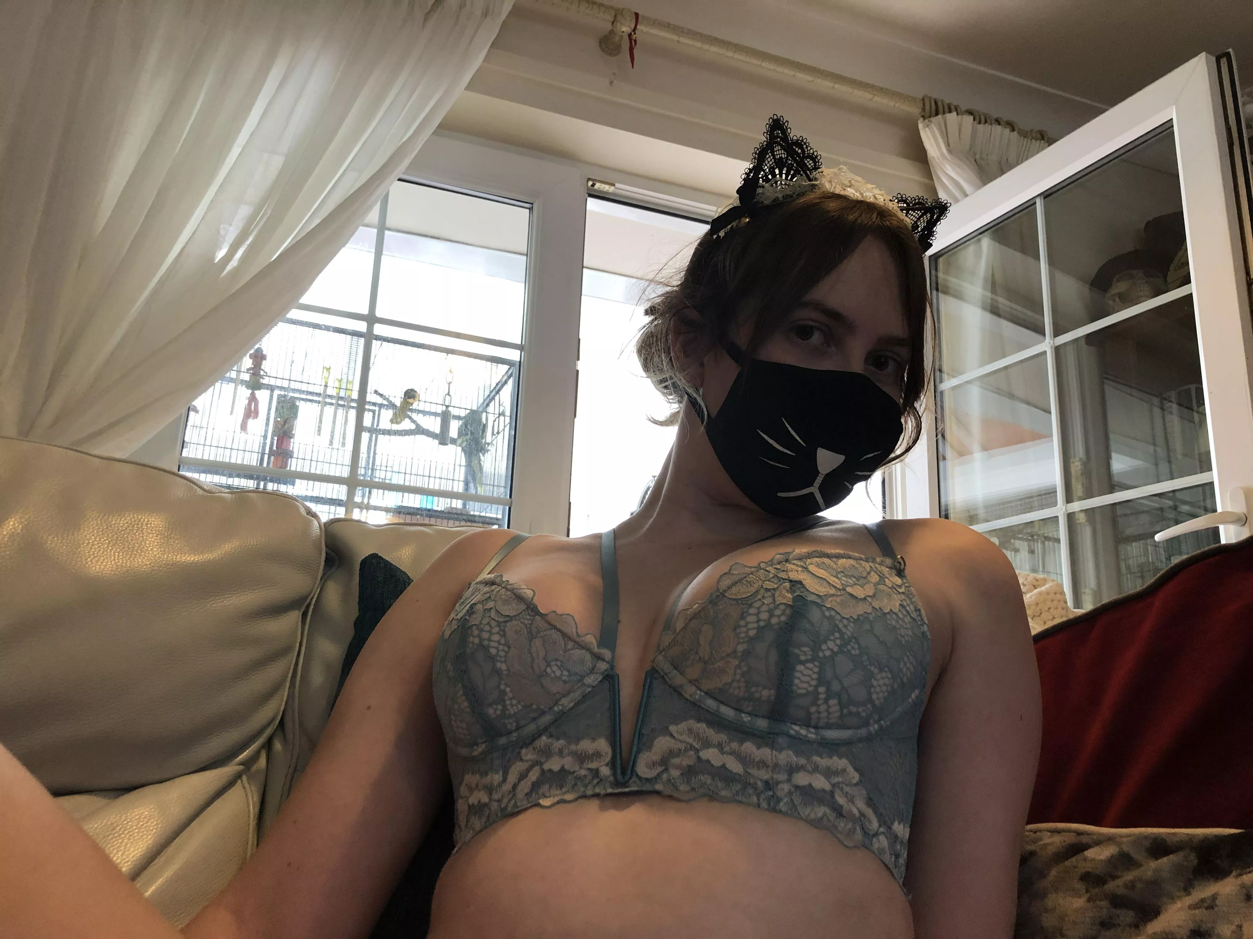 meow 🐱 my booba heavy, hold em for me? 🥺