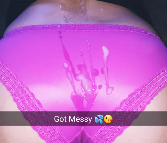 Met a new friend in a bathroom panties 💧