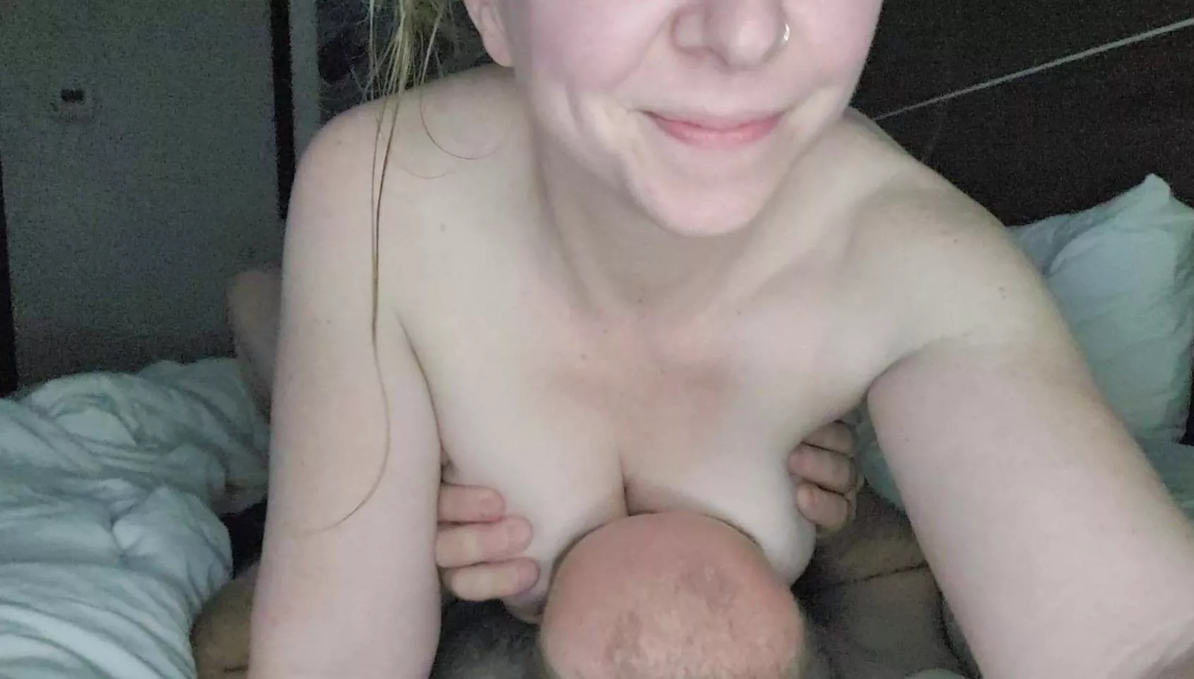 [MF] Hotel fun round 1... 💋 😘