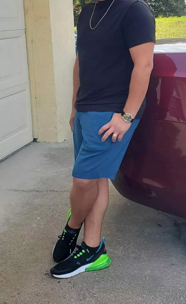 (MF4F) 👋🏻Hello Latino couple here 😊both 33 from winter haven FL.😈 wife is cuckquean looking for a lady for me,please DM