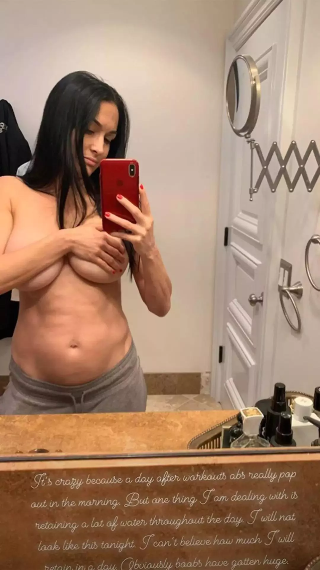 MILF Nikki Bella 😍