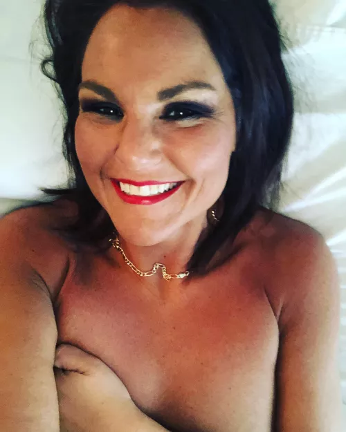 Milfie loves being the main meal!!