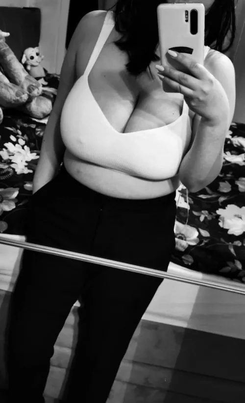 Mirror mirror on the wall 👸🏻