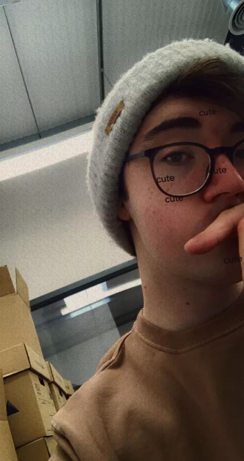 Monday morning and no one else showed up for work, guess I’m the dummy 🥲