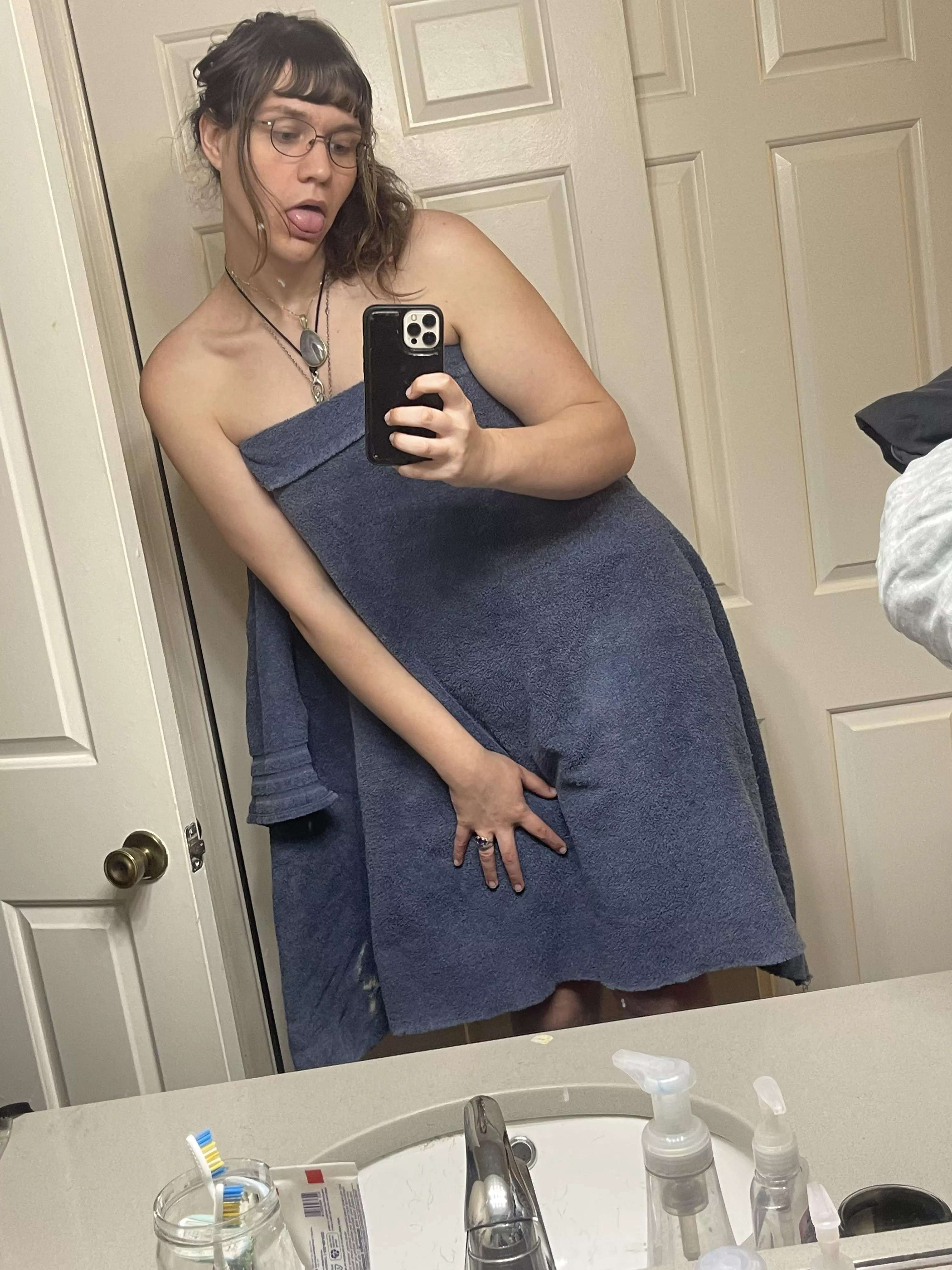 Morning bed head girl ✨