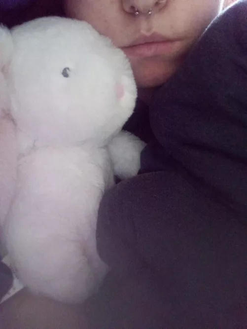 Mr Flops and I do not want to get out of bed *pouts*