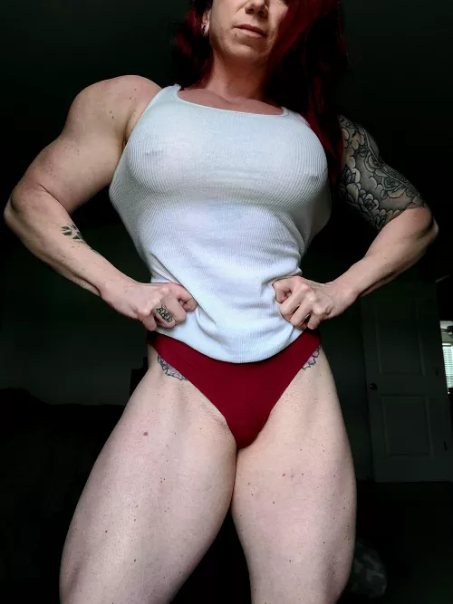 Muscle girl thickness 😈