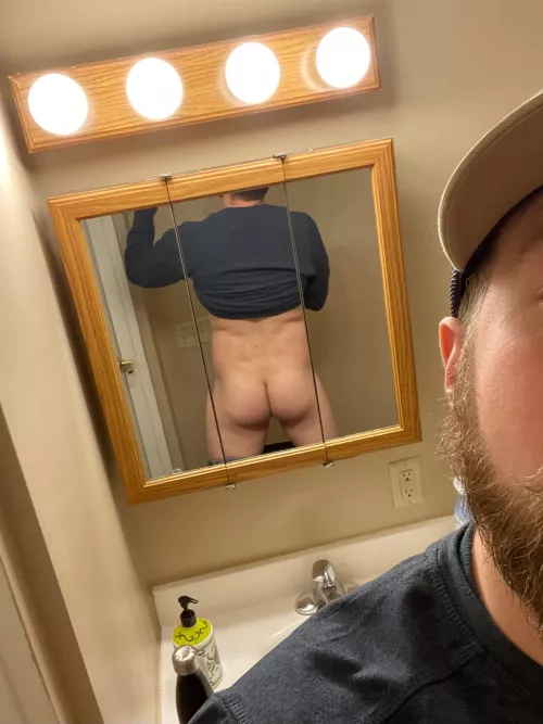 Muscular dad butt (36)
