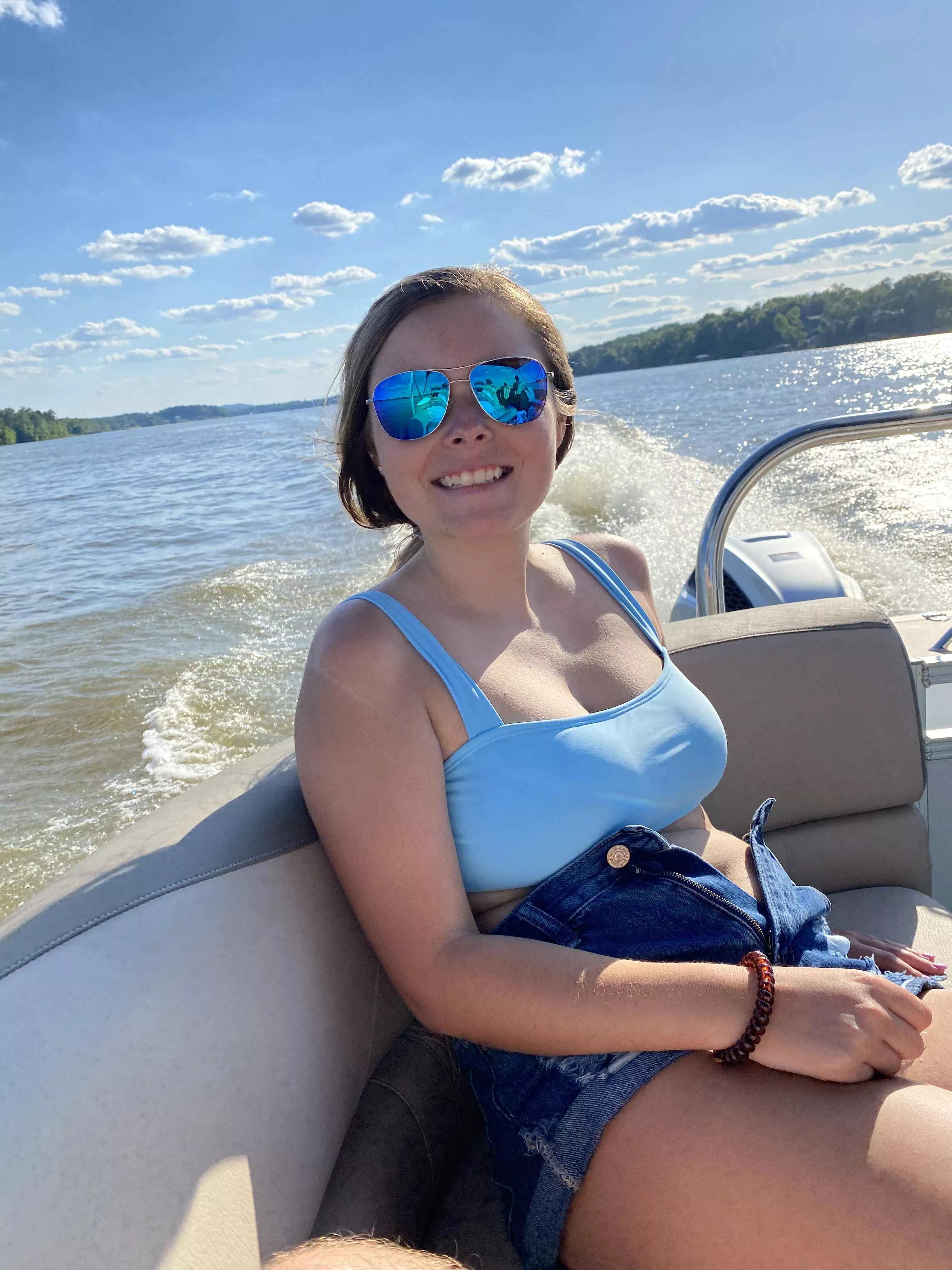 My 22 yo gf. Send me a sample first for a response. Kik:zaccalzone