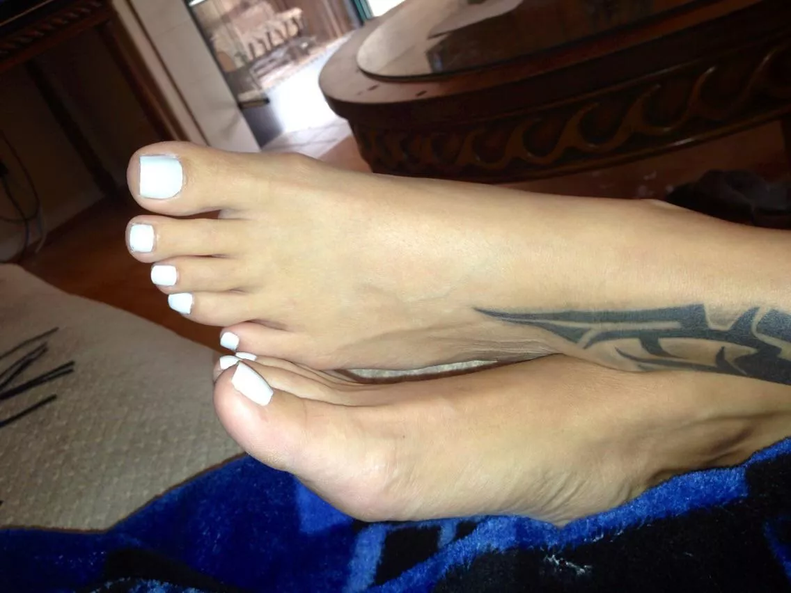 My 50 yo mature white polished pedi feet. I think they need a D between them and some warm white lotion would feel great