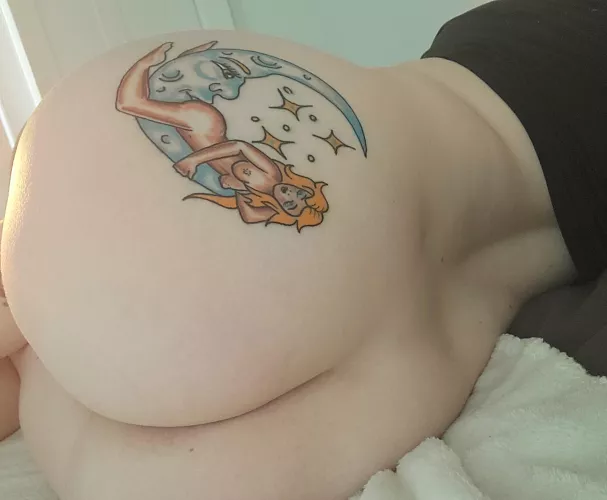 My back dimples have always been one of my favorite features.๐