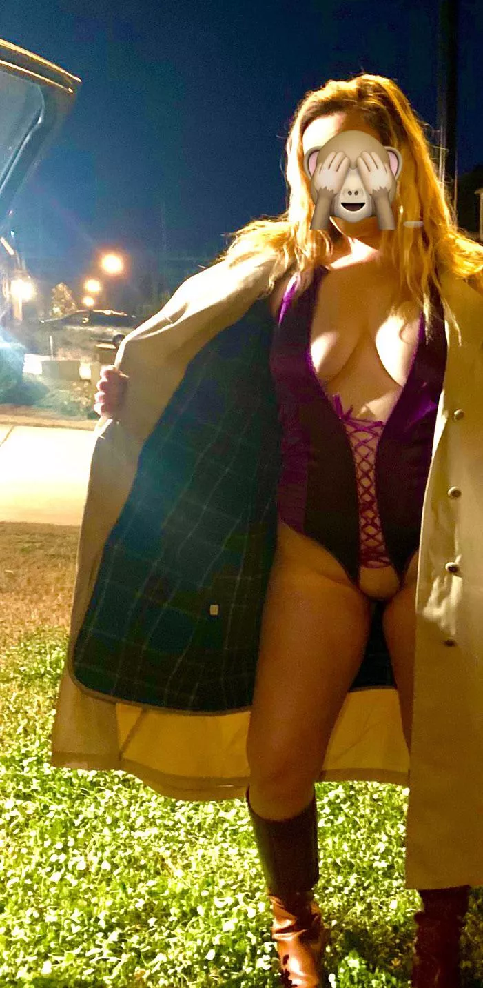 My bull made me wear this on our last date. When my hubby picked me up afterwards, I let him get this pic😈🔥😈