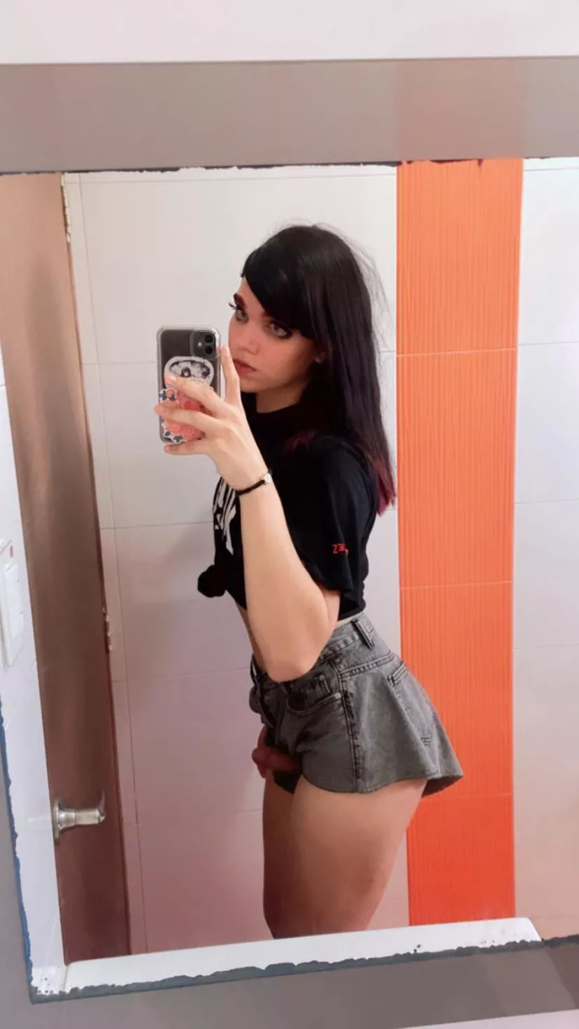 my clit slided 🥺👉👈