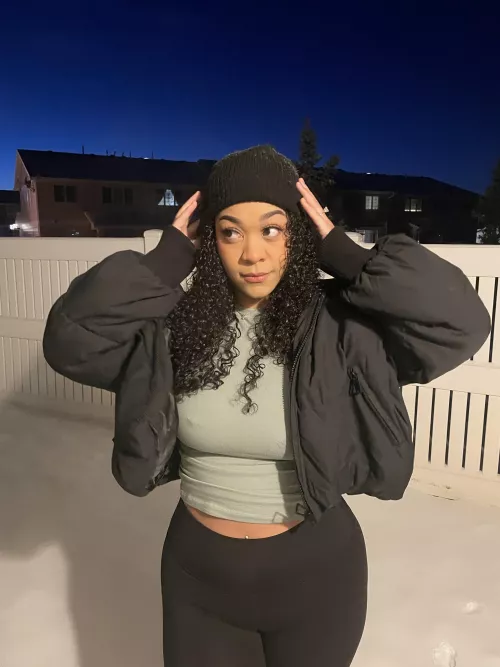 my curls froze in this weather ❄️