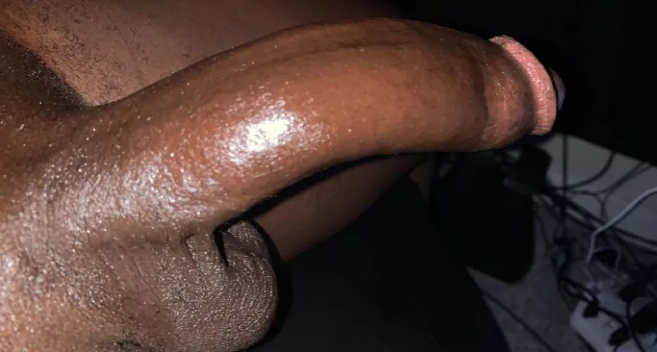 My dick needs some cleaning, come lick up. 👅