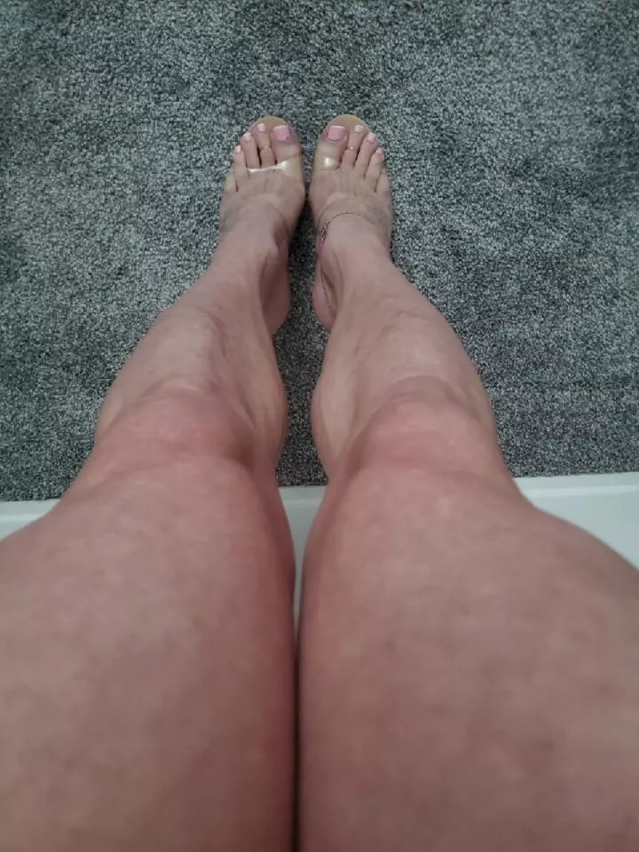 My feet were meant to be in heels... don't you agree? 👠